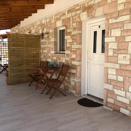 Yard - By Ronaldo Apartment Ksamil