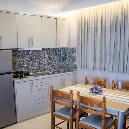 Apartment Yard - By Ronaldo