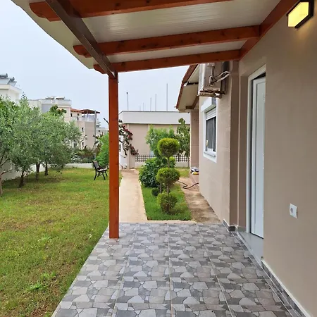 Yard - By Ronaldo Apartment